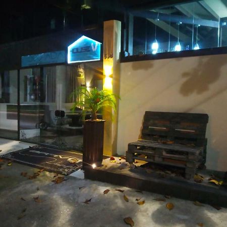 Pousada Bravo House Balneário Camboriú Exterior foto