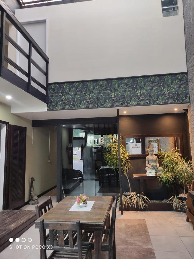 Pousada Bravo House Balneário Camboriú Exterior foto